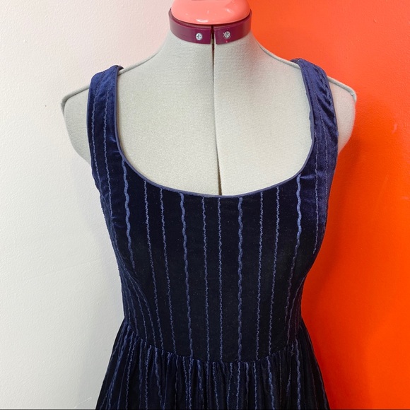 Donna Morgan Velvet Fit & Flare Dress - Picture 5 of 6